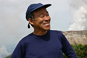 越後谷　彰
